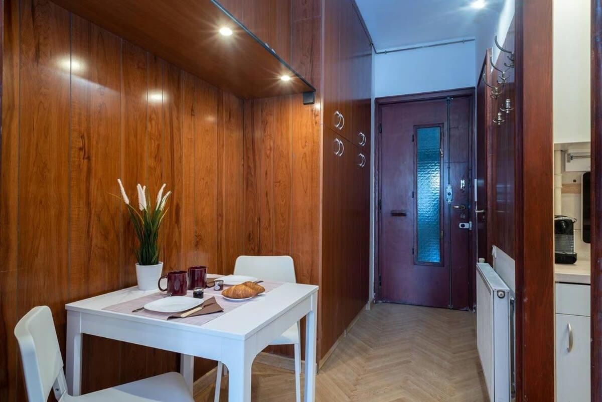 Convenient Apartment In The Heart Of Downtown Budapesta Exterior foto